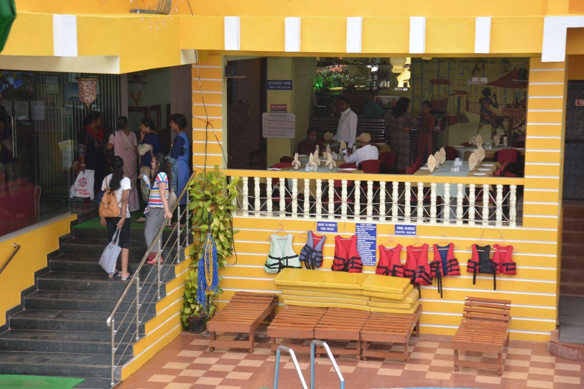 Rbr Suites Calangute Exterior photo