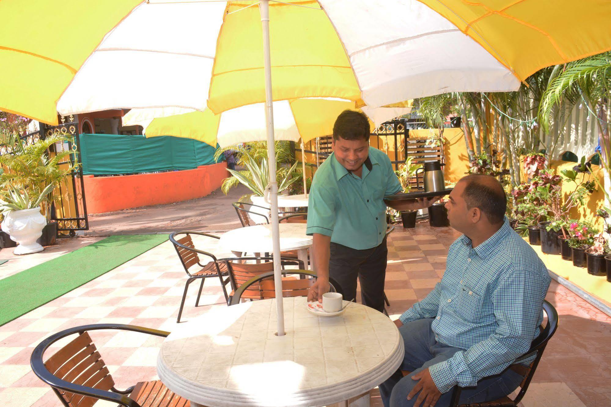Rbr Suites Calangute Exterior photo